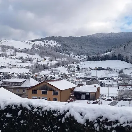 Le P'ti Lu Dağ evi